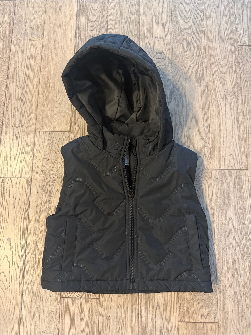 Old Navy Black Hooded Puffer Vest for Kids